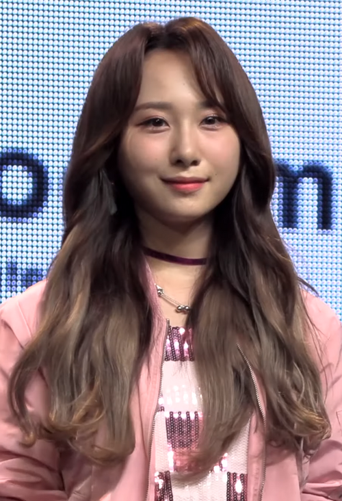 高橋朱里 / 타카하시 쥬리