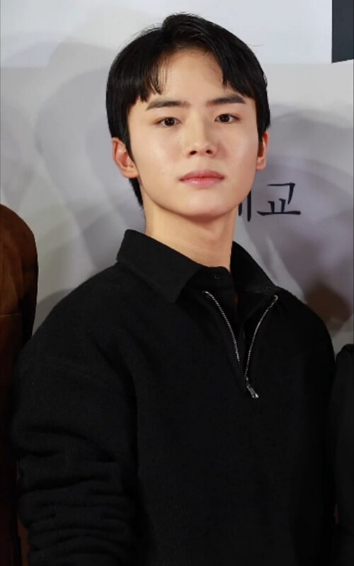 ムン・ウジン / 문우진