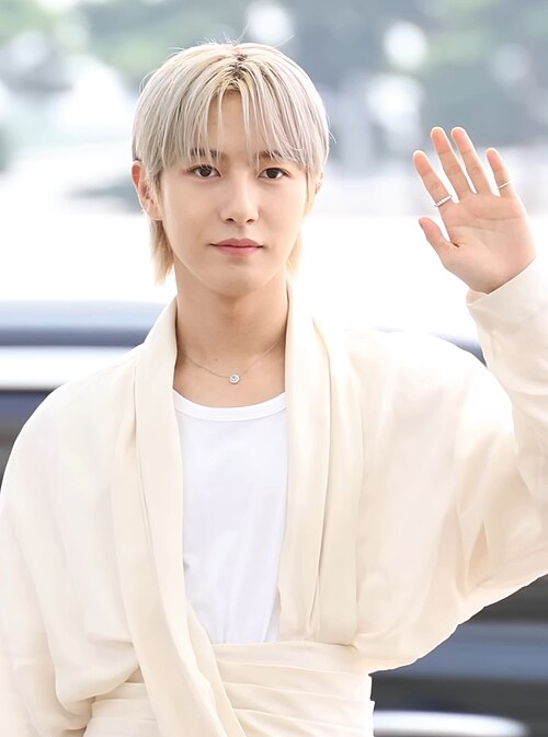 ロンジュン / 런쥔